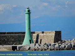 70  - Fanale verde ( Porto di Vibo Marina  - ITALIA)  Green  lantern of the Vibo Marina  harbour  - ITALY